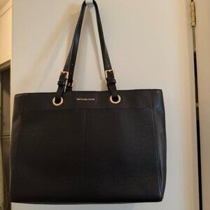 Black Michael Kors Tote Bag w/ Zipper